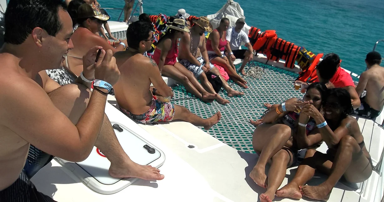 664f56_e23a41a1151440938d71f388e23ec6ed~mv2